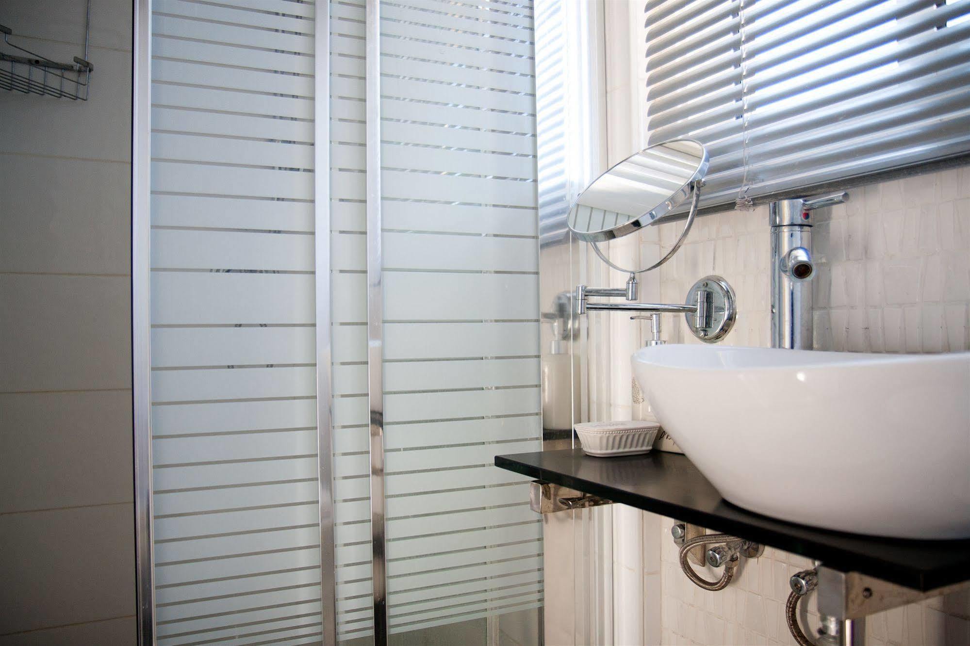 Neve Tzedek Original Style Apartments テル・アビブ エクステリア 写真